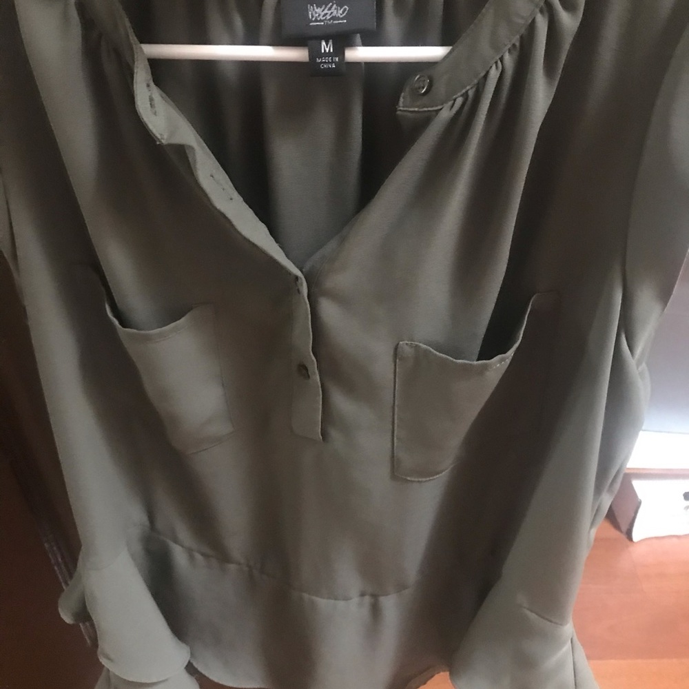 Mossimo top, size medium - Picture 4 of 4